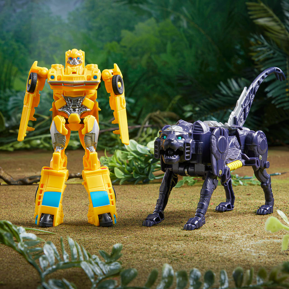 Transformers Beast Combiner 2-Pack packaging on display