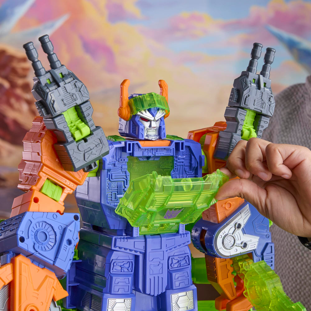 Transformers CYBERWORLD Scorponok batteries included for immediate action.