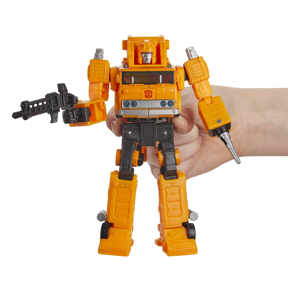 Transformers Grapple includes three weapon accessories for varied play