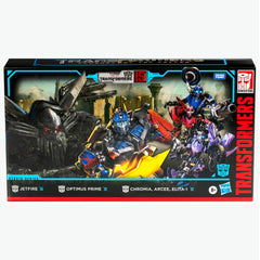 Transformers Elita-1 figure featuring posable joints for poseable play.