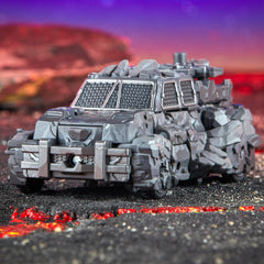 Transformers Magneous Armorizer assembly highlights cross-figure customization possibilities.