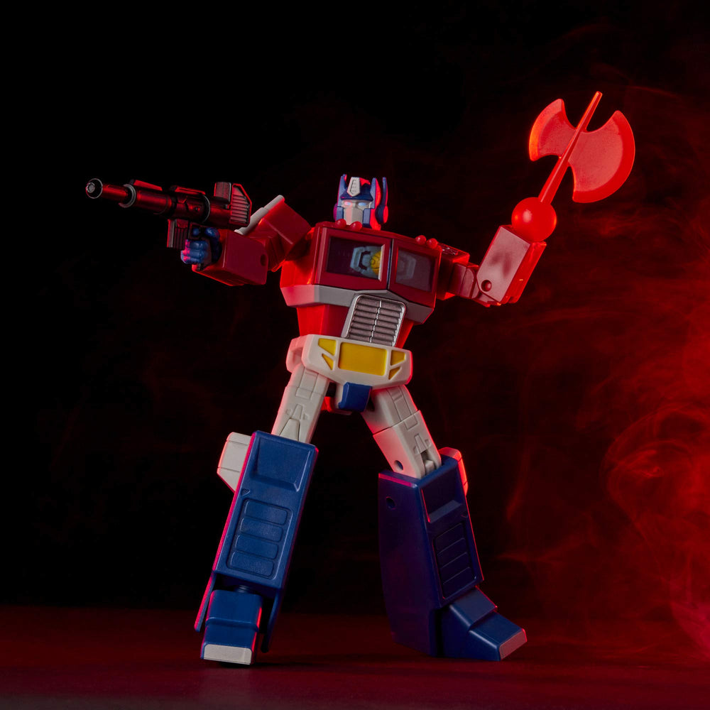 Optimus Prime chest opens to reveal the Matrix of Leadership