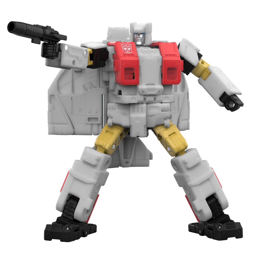 Attachable blaster accessory adds extra pose possibilities during battles.