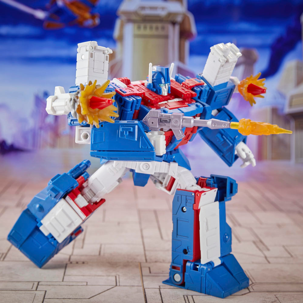 Ultra Magnus blast effects expand dramatic action moments.