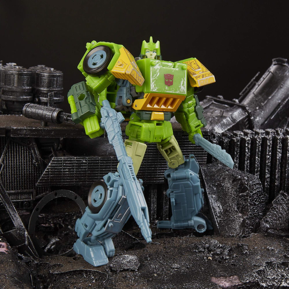 Expandable loadouts pair with other Siege figures for larger battles.