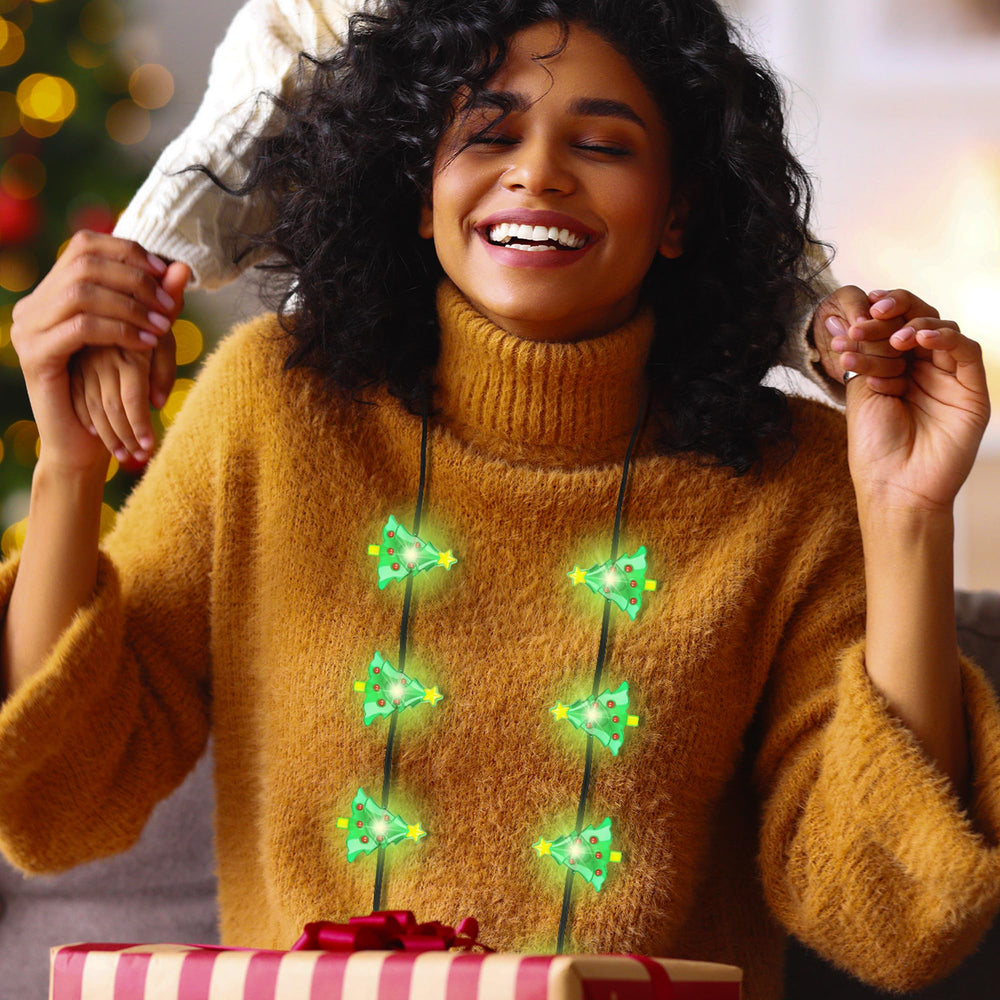 Traplace glow necklace adds holiday charm to family gatherings