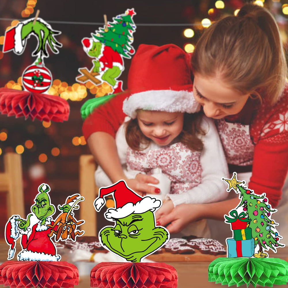 TTDQ Whoville green centerpiece set allows quick styling and easy setup.