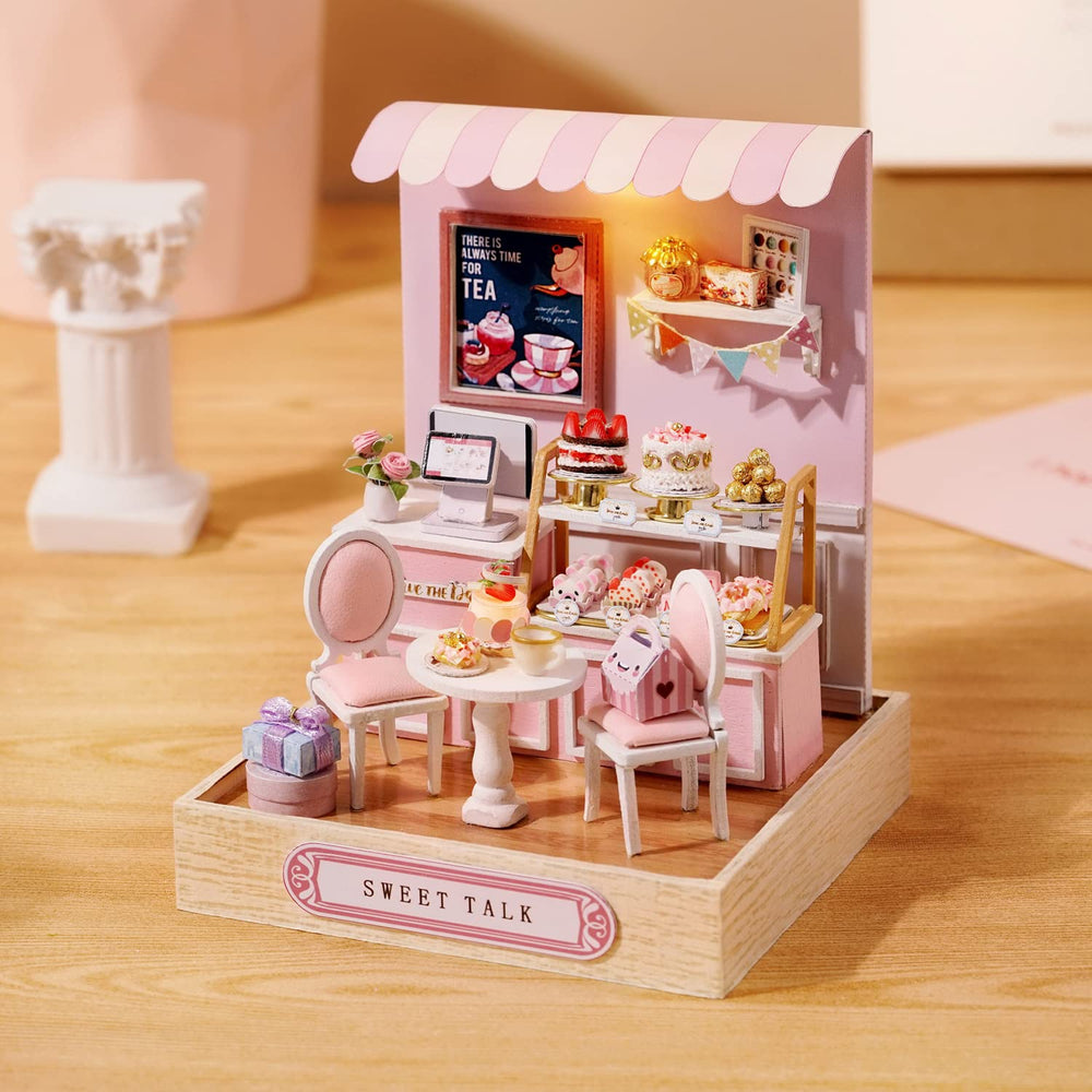 TuKIIE dollhouse dust cover protects delicate miniatures during display