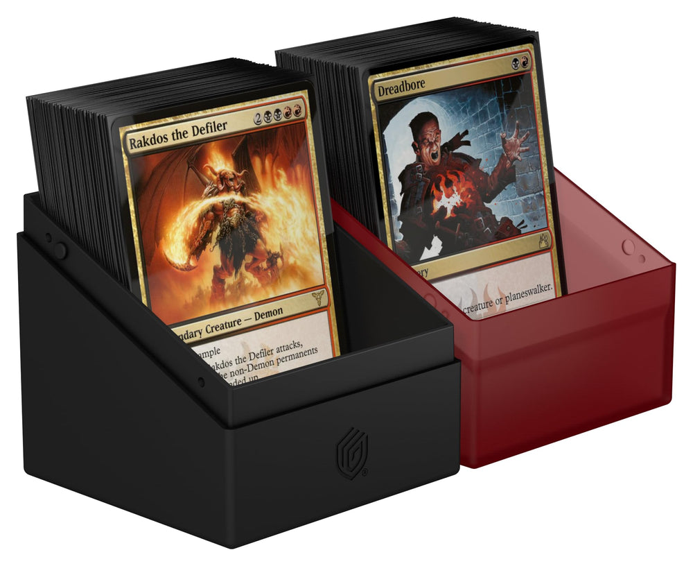 Ultimate Guard Boulder 100+ secure closure keeps cards safe during transport