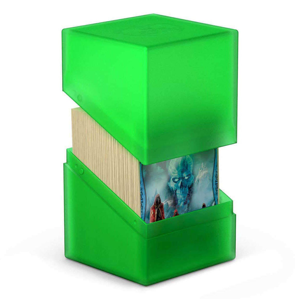 Ultimate Guard Boulder Emerald deck case, front view, rugged build for safe travel.