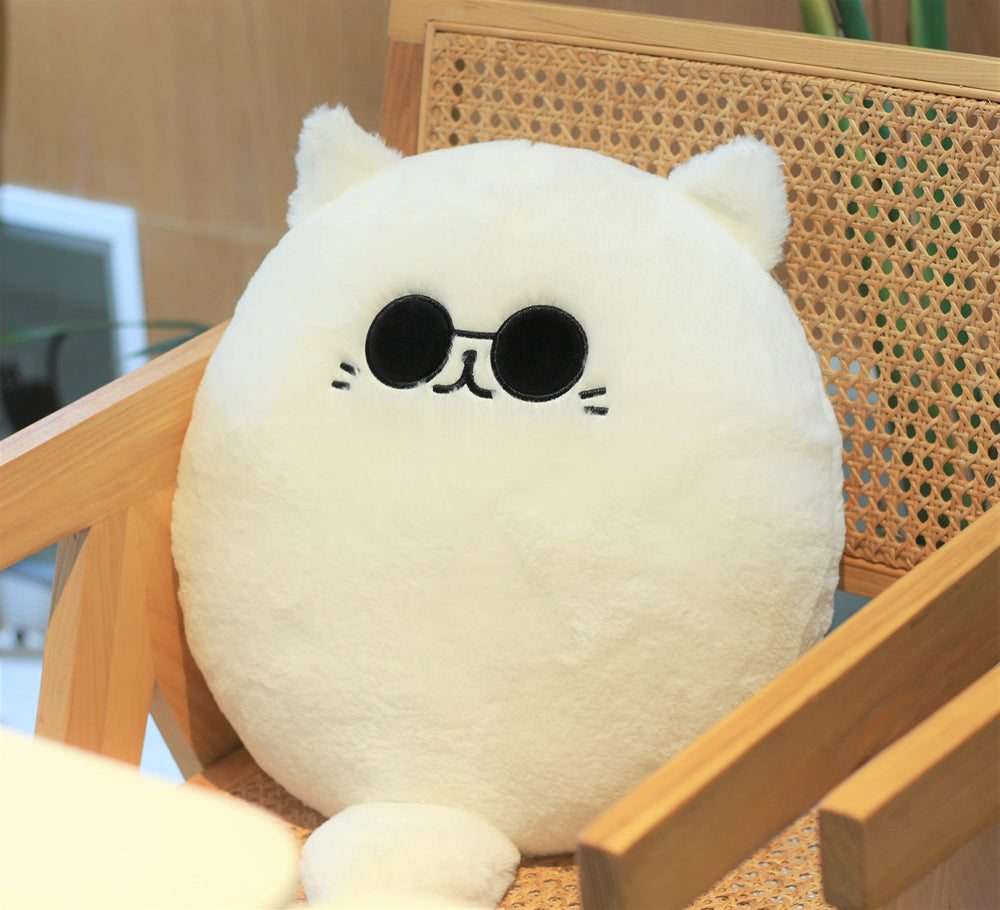 Uomieefy Gojocat plush bedroom decor adds cute charm to any space