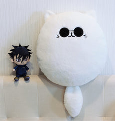Uomieefy Gojocat plush stitching detail emphasizes durable craft