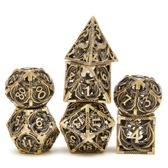 UONUOT DND dice set vivid dragon-pattern surface adds visual intrigue to sessions.