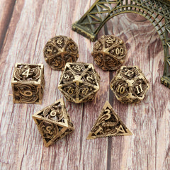 UONUOT DND dice set metal polished edges offer premium feel during combat rounds.