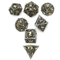 UONUOT skull-style 7-piece dice set adds bold style
