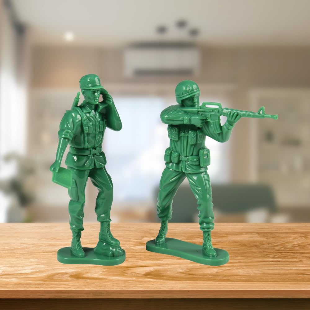 US Toy 7958 large soldiers party favors add excitement to themed celebrations