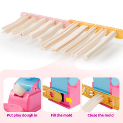 Vaike kauss extruder adds fun textures to dough crafting sessions