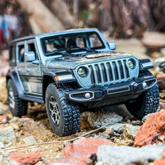 WAKAKAC Wrangler silver metal body feels sturdy and premium.