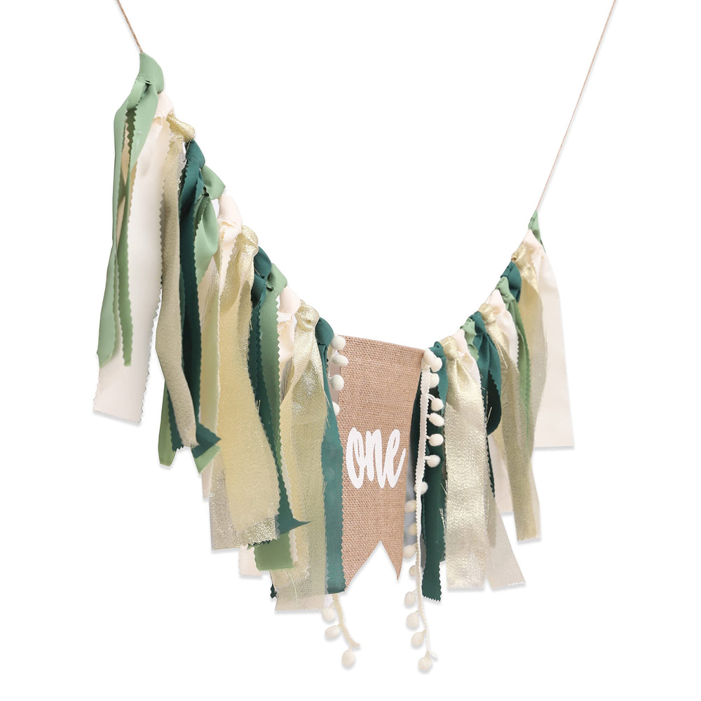 WAUAO Wild One wall decor brightens spaces with cohesive jungle-green tones