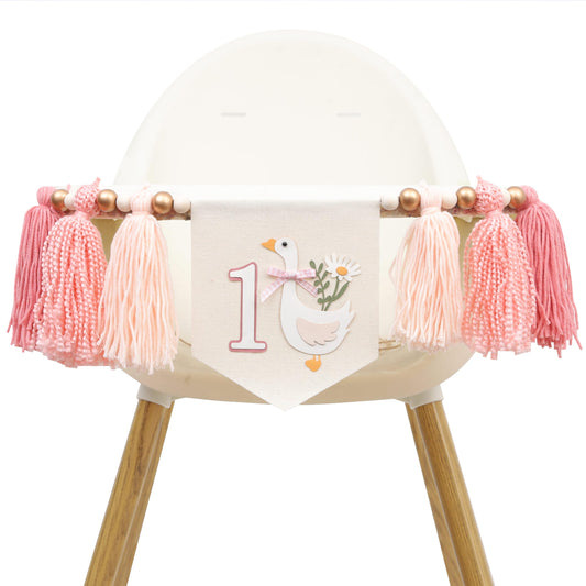 WAWUO Goose 1st Birthday banner on highchair adds festive shine for photos