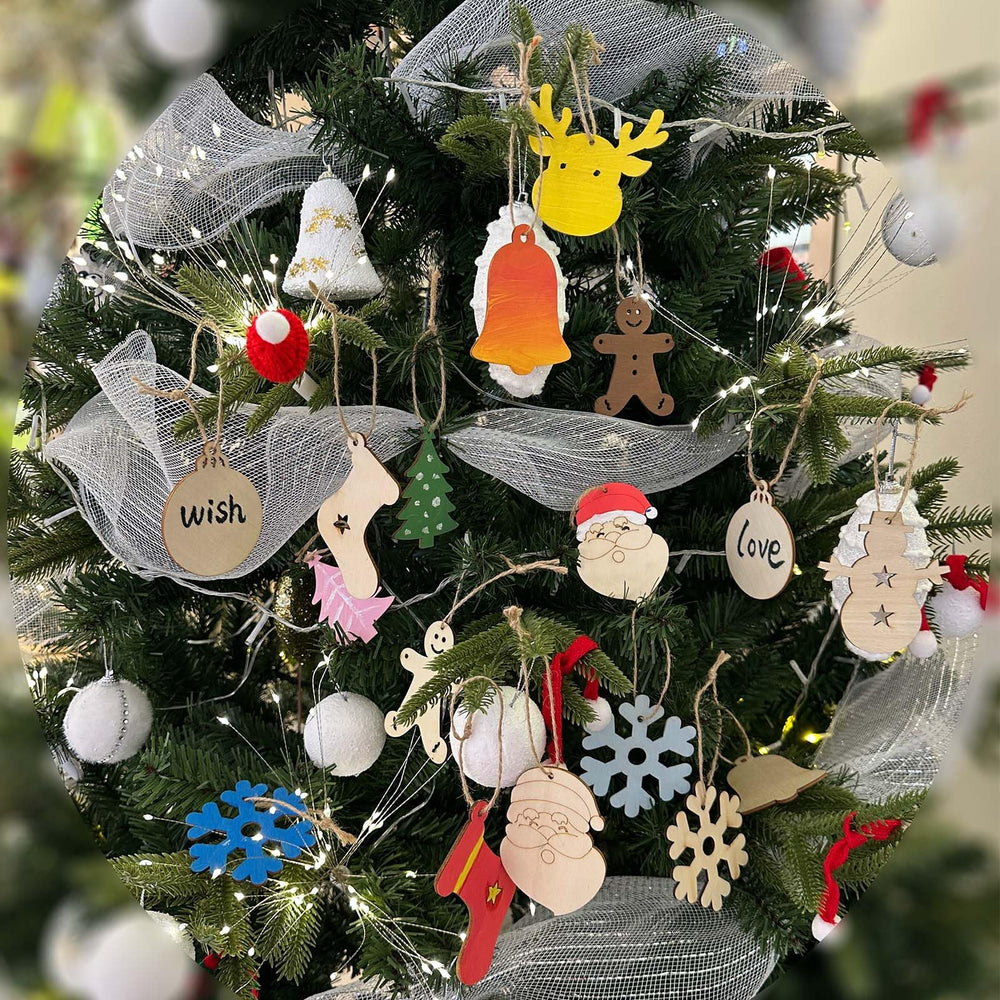 WeCraftool Christmas tree wood slice ornament for DIY decorating.