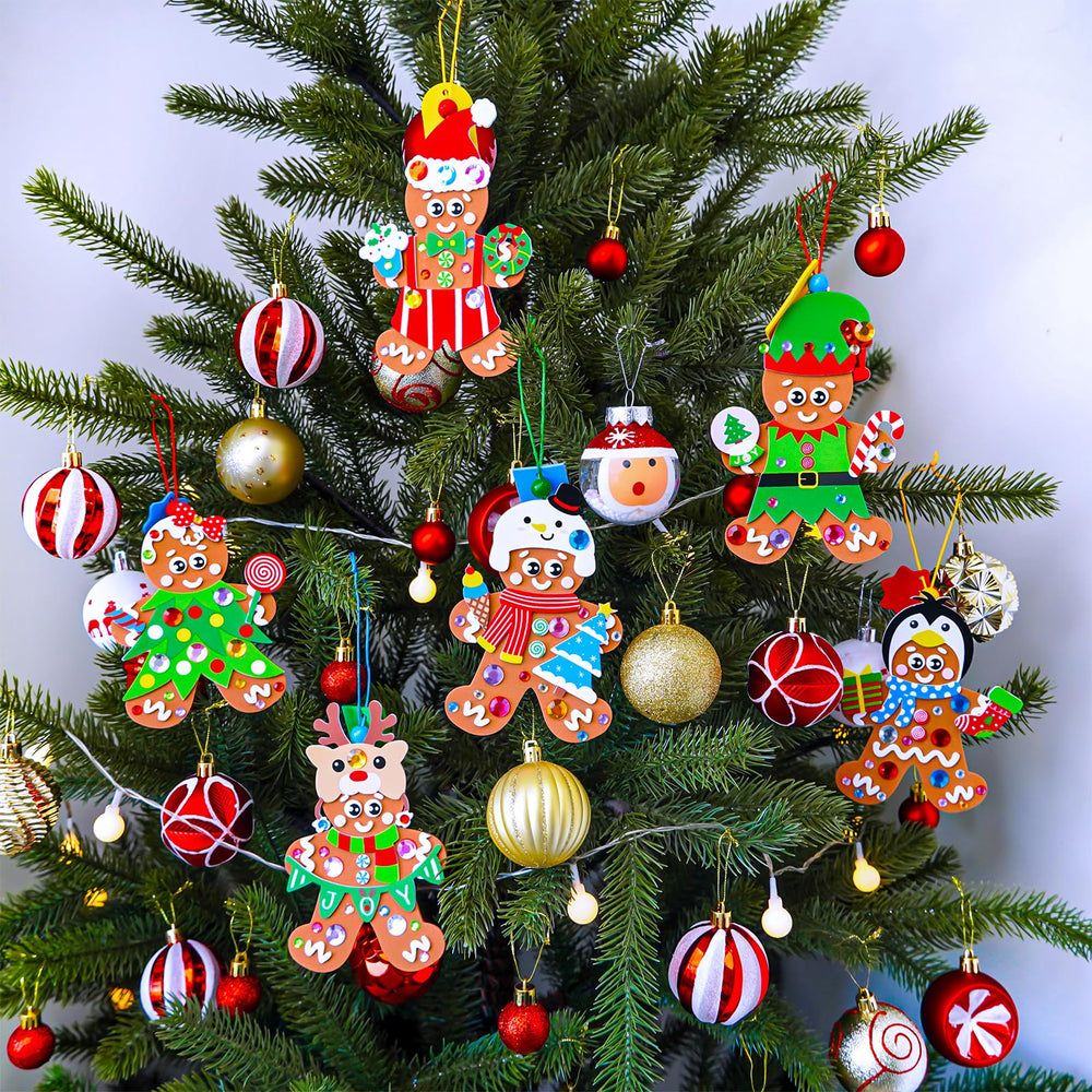 Winlyn party-favors gingerbread kit for holiday celebrations.