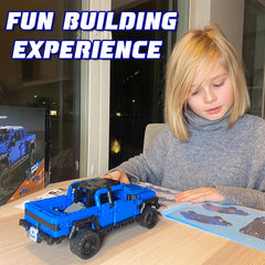 WisePlay step-by-step instructions designed for 8–12-year-olds to simplify building.