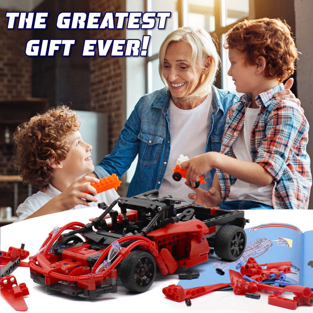 WISEPLAY family-build-time scene suggests bonding and teamwork during projects.