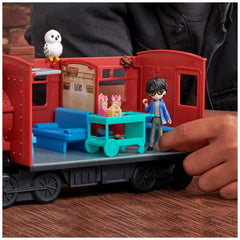Wizarding World Honeydukes trolley treats bring sweet moments to playtime.