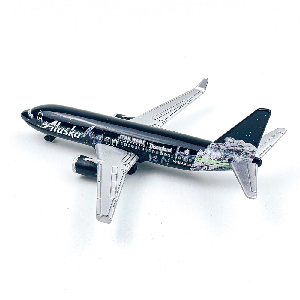 WngAur Alaska airplane model makes a thoughtful gift for collectors