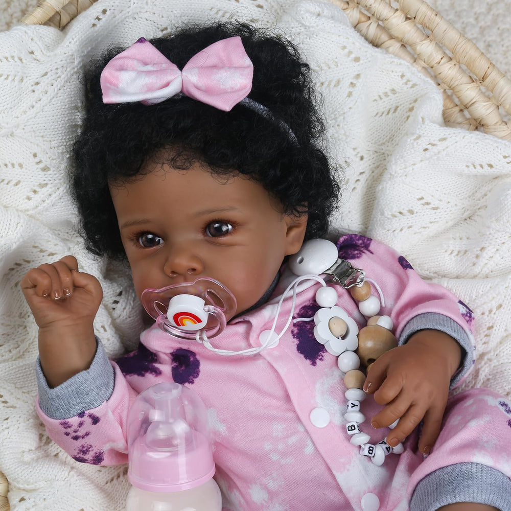 WOOROY 18-inch size fits standard outfits and accessories.