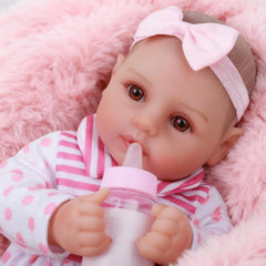 WOOROY baby doll hair detail adds authentic newborn charm.
