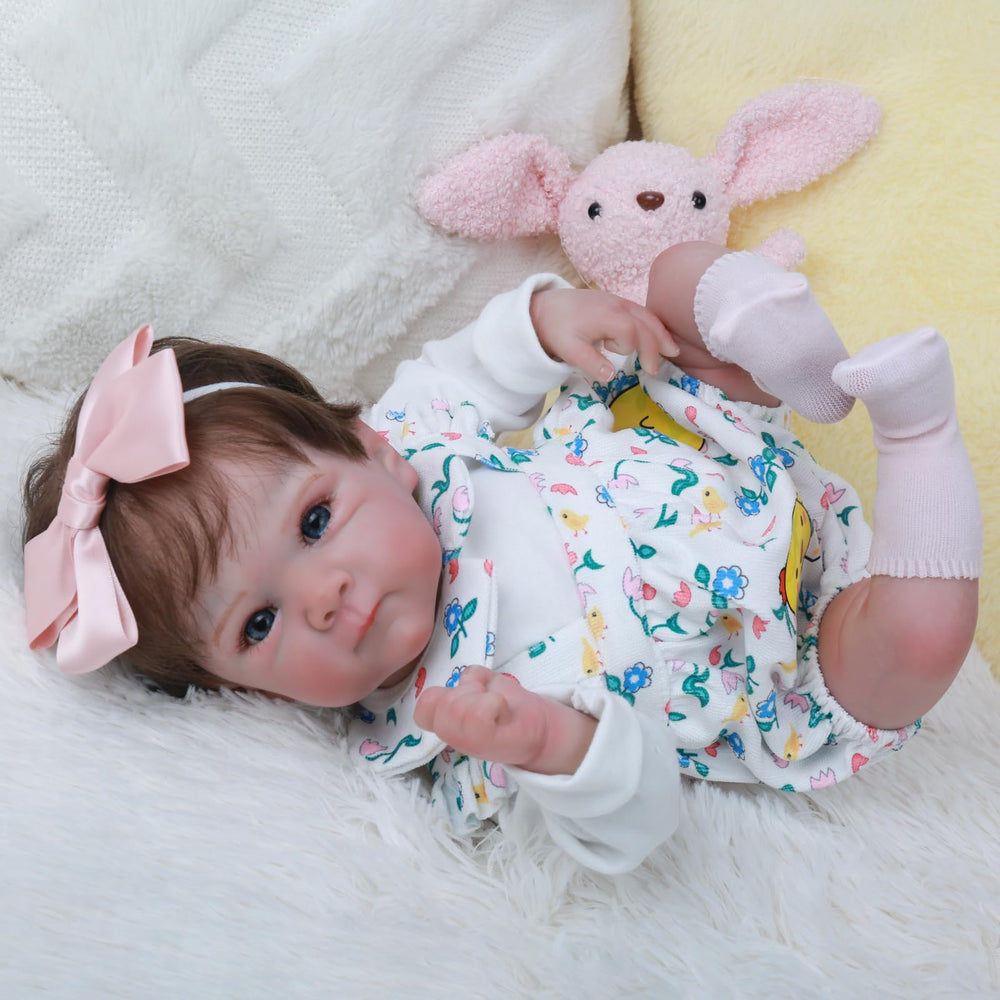 WOOROY Reborn feeding accessories support interactive care routines.