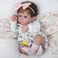 WOOROY Reborn hand-painted skin details enhance realism during playtime.