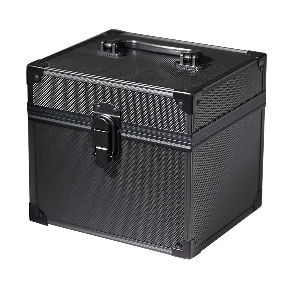 Aluminum frame with durable handle for easy travel.