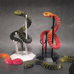 WUQIREN articulated-movement snake enables versatile desk display.