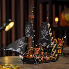 YBLOCK Pirates Ship-kid-creative-play scene – sturdy plastic for durable fun.