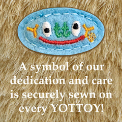 YOTTOY Paddington Bear uses surface washable fabric for easy cleaning after adventures.