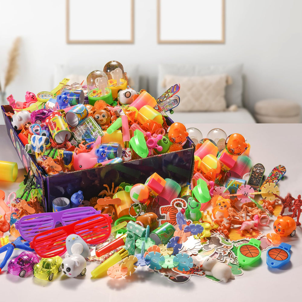 Yutin treasure chest prizes, engaging rewards that keep children focused during activities.