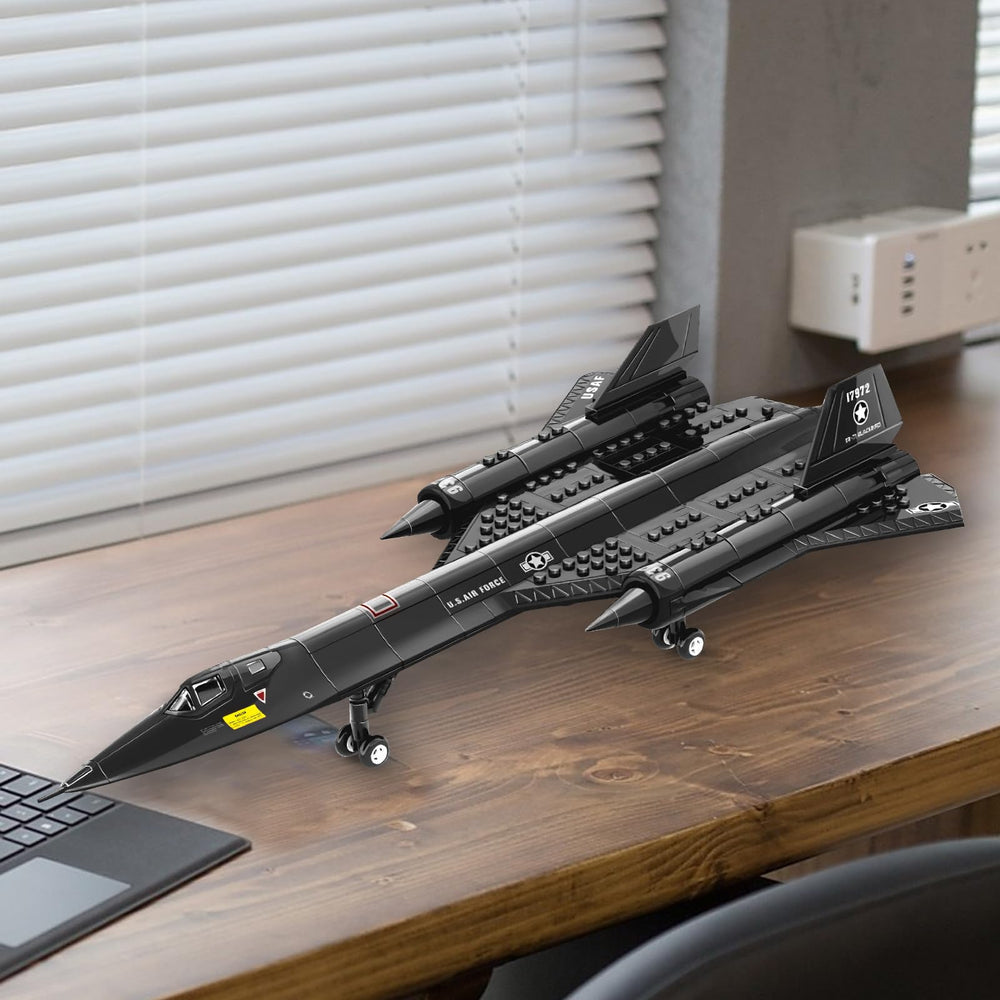 YYKNGYI SR-71 design highlights military-inspired aesthetics