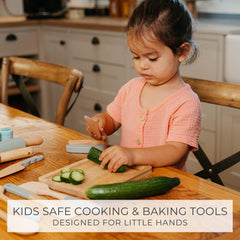 ZICOTO cutting board and wooden chopper ready for tiny chefs