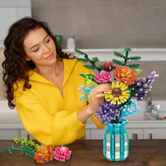 ZONECYTD green leaf accents enhance realistic greenery in decor.