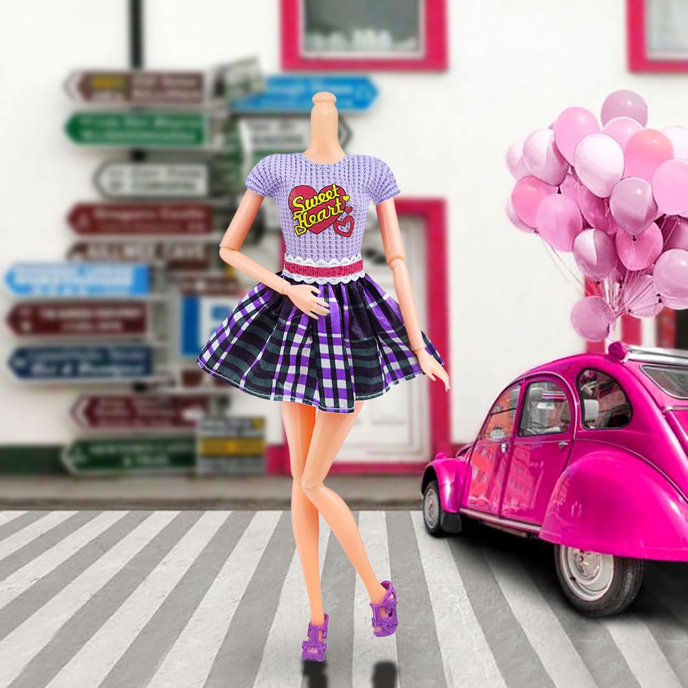 18INDC doll clothes set offers quick outfit changes for dolls