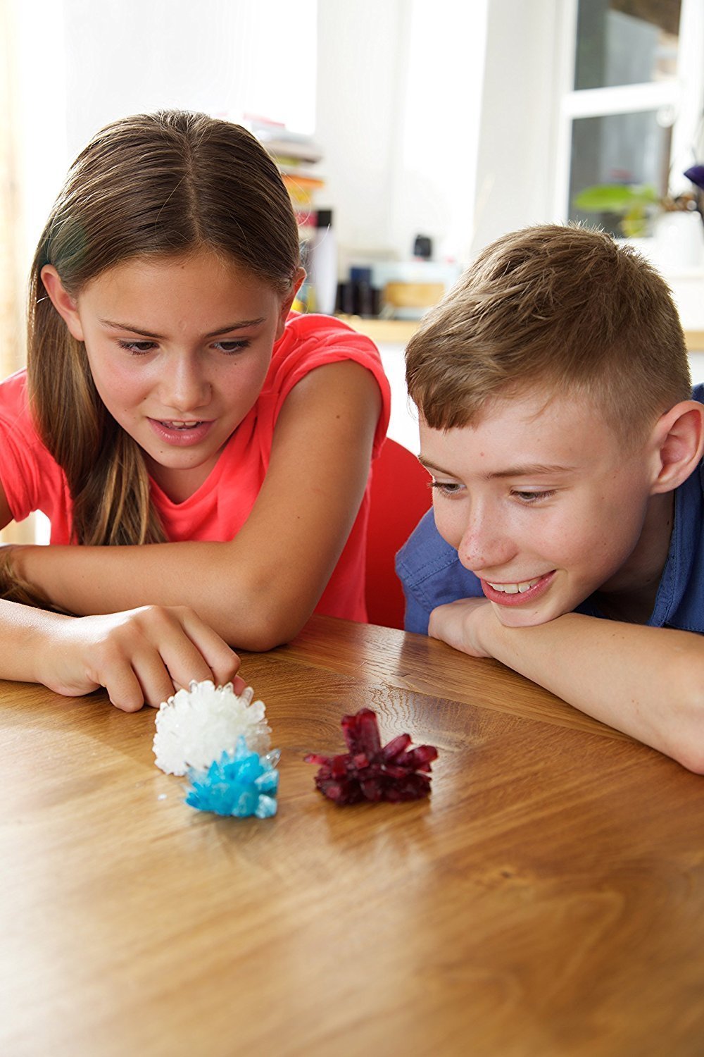 4M educational-gift-kit ideal for curious kids and teens to explore science.