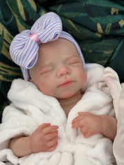 Abenduot realistic newborn features suitable for lifelike pretend moments
