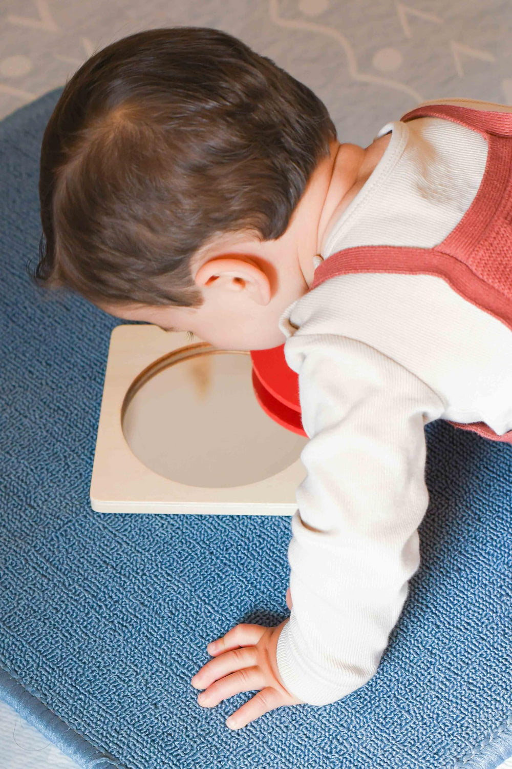 Adena Montessori knob puzzle grip-handles for easy grasp and play