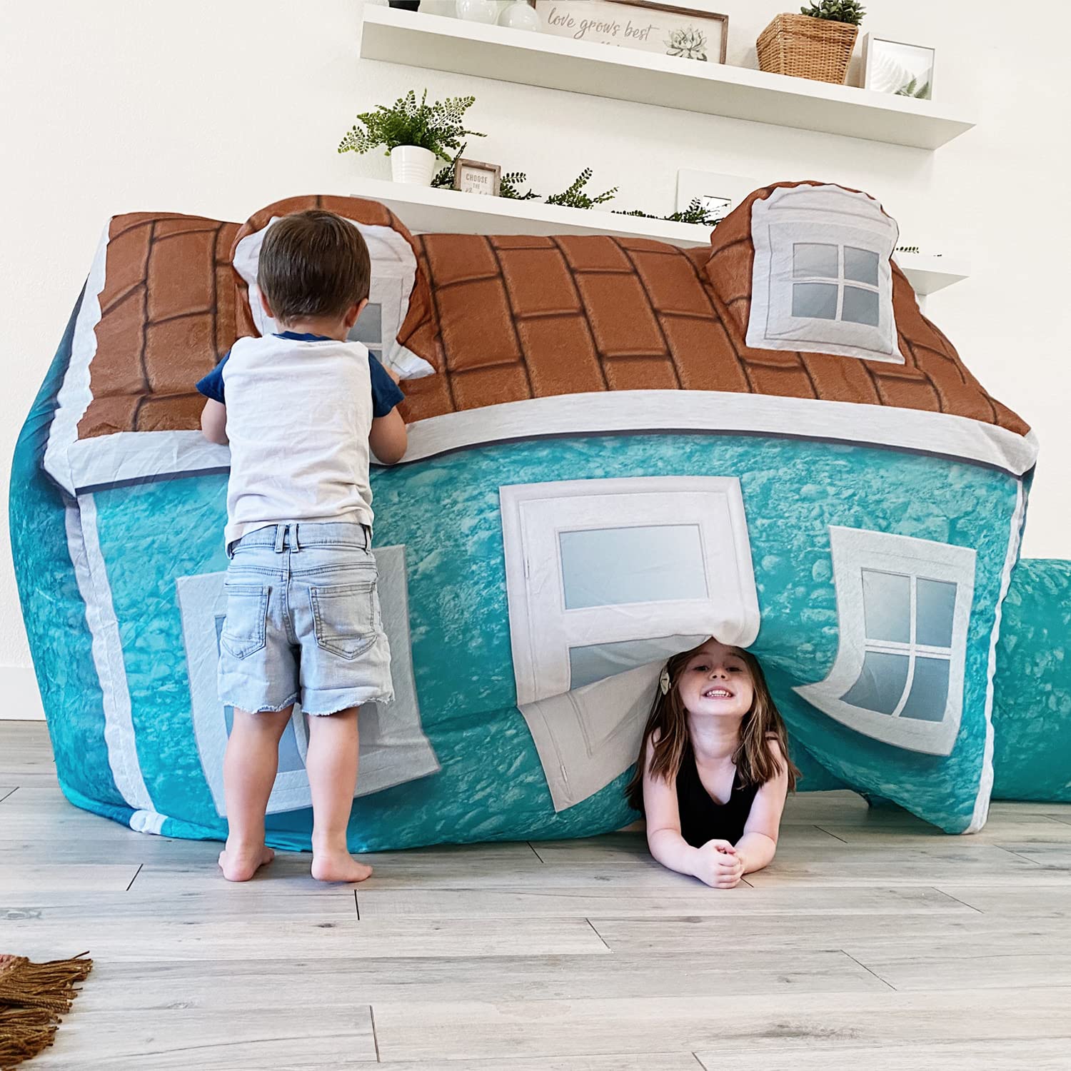 Air Fort Original quick cleanup after imaginative play sessions.