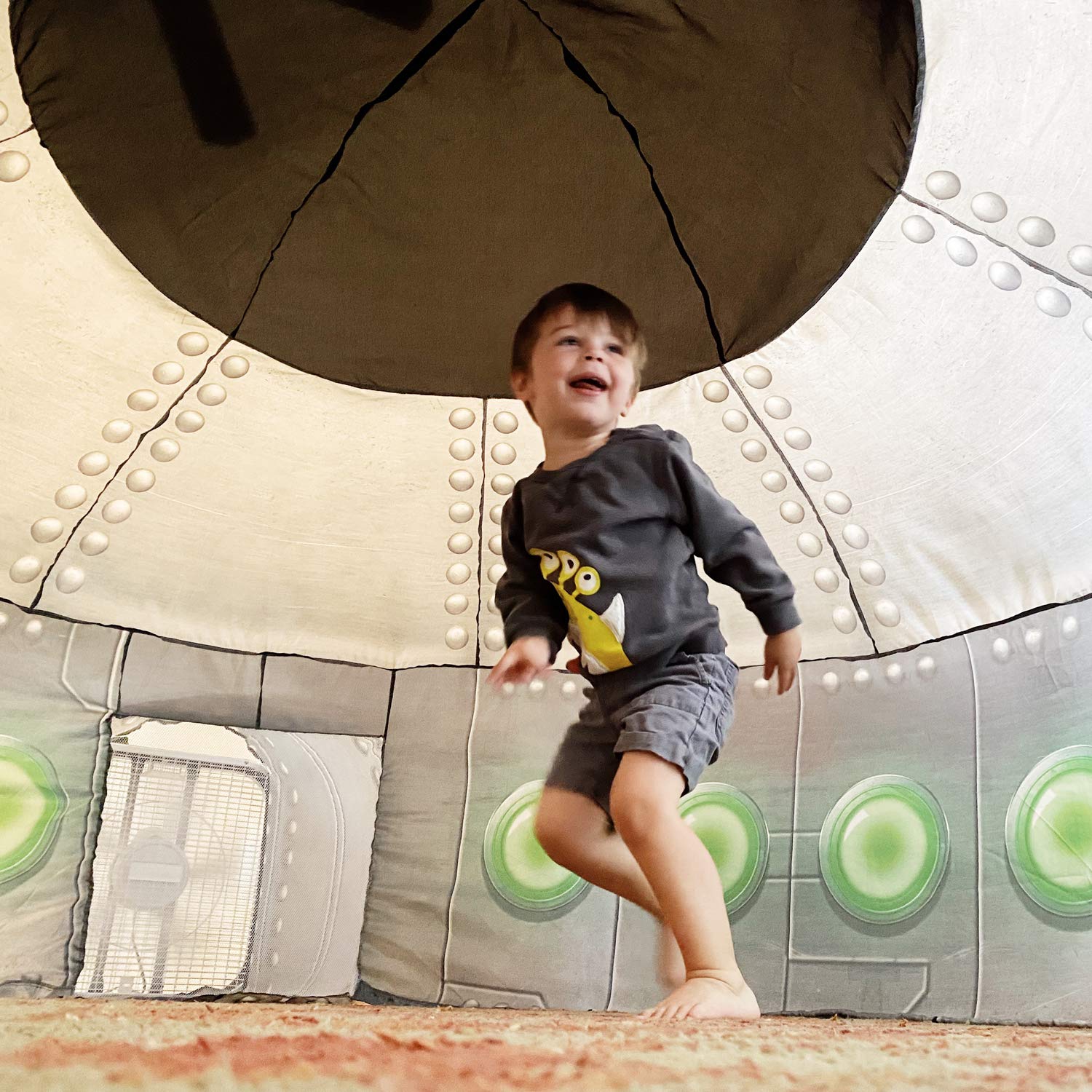 AirFort ideal for parties and sleepovers with roomy space