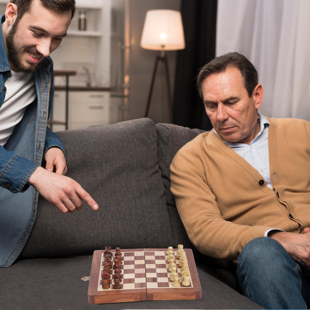Ajuny chess set with satin storage bag protects pieces during transport