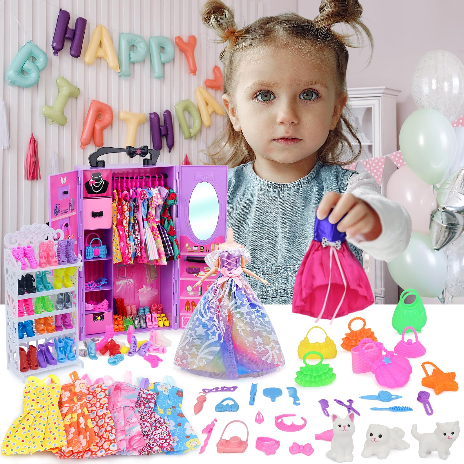 AK KYC crowns and handbags set adds character for imaginative play.